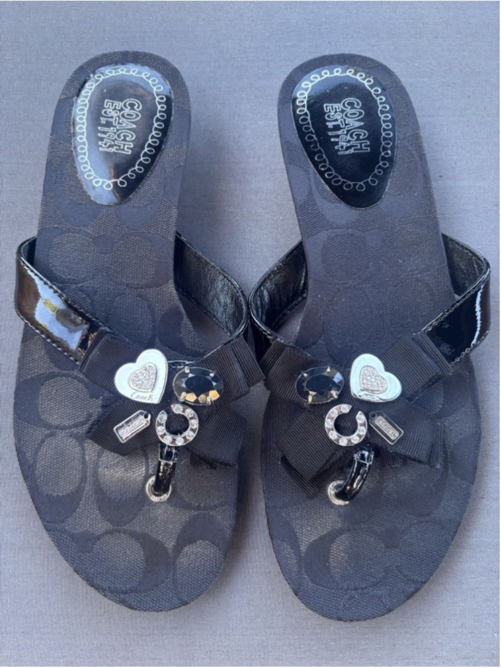 COACH Sparkle Serenity Black Patent Leather Flip Flops Sandals Bling Charm 5.5